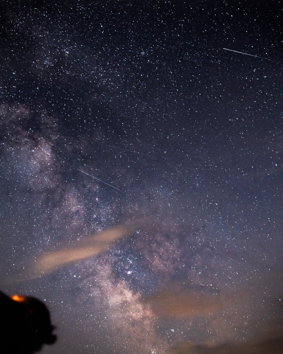 yung_uv's tweet photo. Over the last weekend we dipped out to Ellicottville, NY for a much needed getaway. I got to see a sky I havent seen in a long, long time and I fell back in love. I hope you enjoy. 🖤 https://t.co/nPzFOMMINE