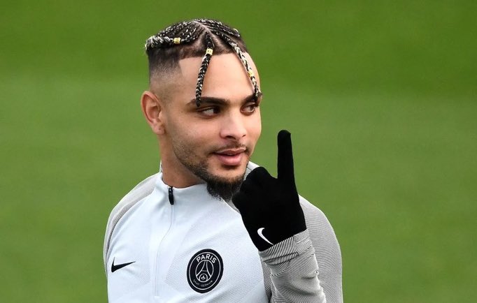 MegaPSG_'s tweet photo. Kurzawa sur Vitinha :❤️💙

« «Il a eu une prise de conscience énorme l'année dernière. Il va prendre encore plus de place dans le vestiaire et pour moi, ce n'est que le début de Vitinha.» https://t.co/XTTLm68bZJ
