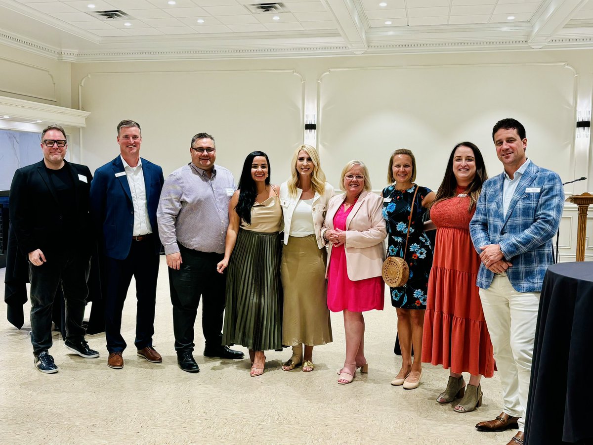 This post is long overdue! But I finally have photo proof of meeting the new head coach at <a href="/LibroCU/">Libro Credit Union</a>, <a href="/ShawnLGood/">Shawn Good</a>. 

A big TY to the entire Libro team for their continued partnership and support for so many regional organizations across southwestern Ontario.