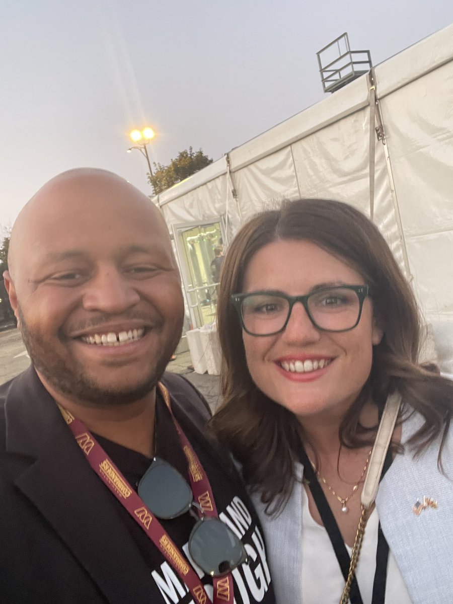 Rushbkr's tweet photo. These past couple of days at the #DNC have flown by! It's been an incredible experience, and I’m beyond excited to see Kamala Harris take the stage tonight. Let's keep the momentum going! 🇺🇸 #DNC2024 #KamalaHarris https://t.co/Zvi0FYGwiU