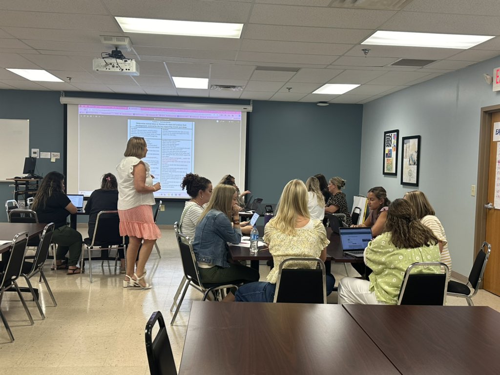 AnnHaley_RCS's tweet photo. Every student, every day. 3rd Grade ELA Curriculum Leads from across the district sharing and discussing strategies to strengthen instruction for every student, every day. #RCSProud #RCSstrong https://t.co/yKl3pF4JgZ
