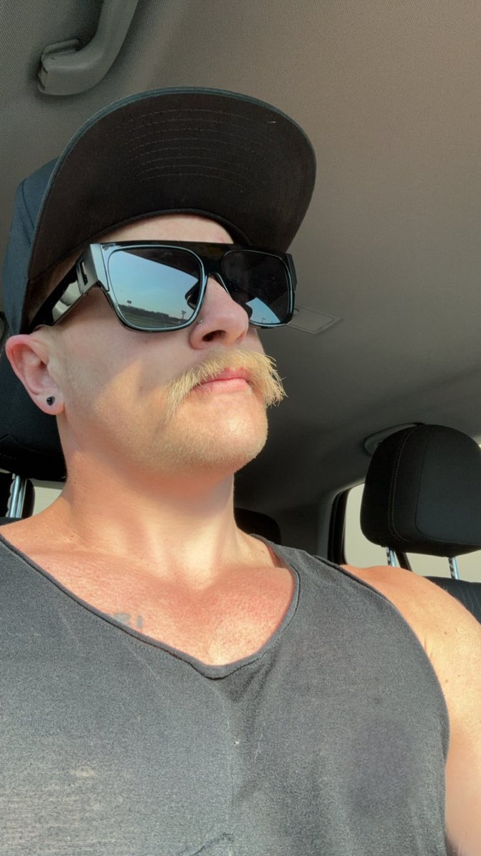 Chris Blades tweet media