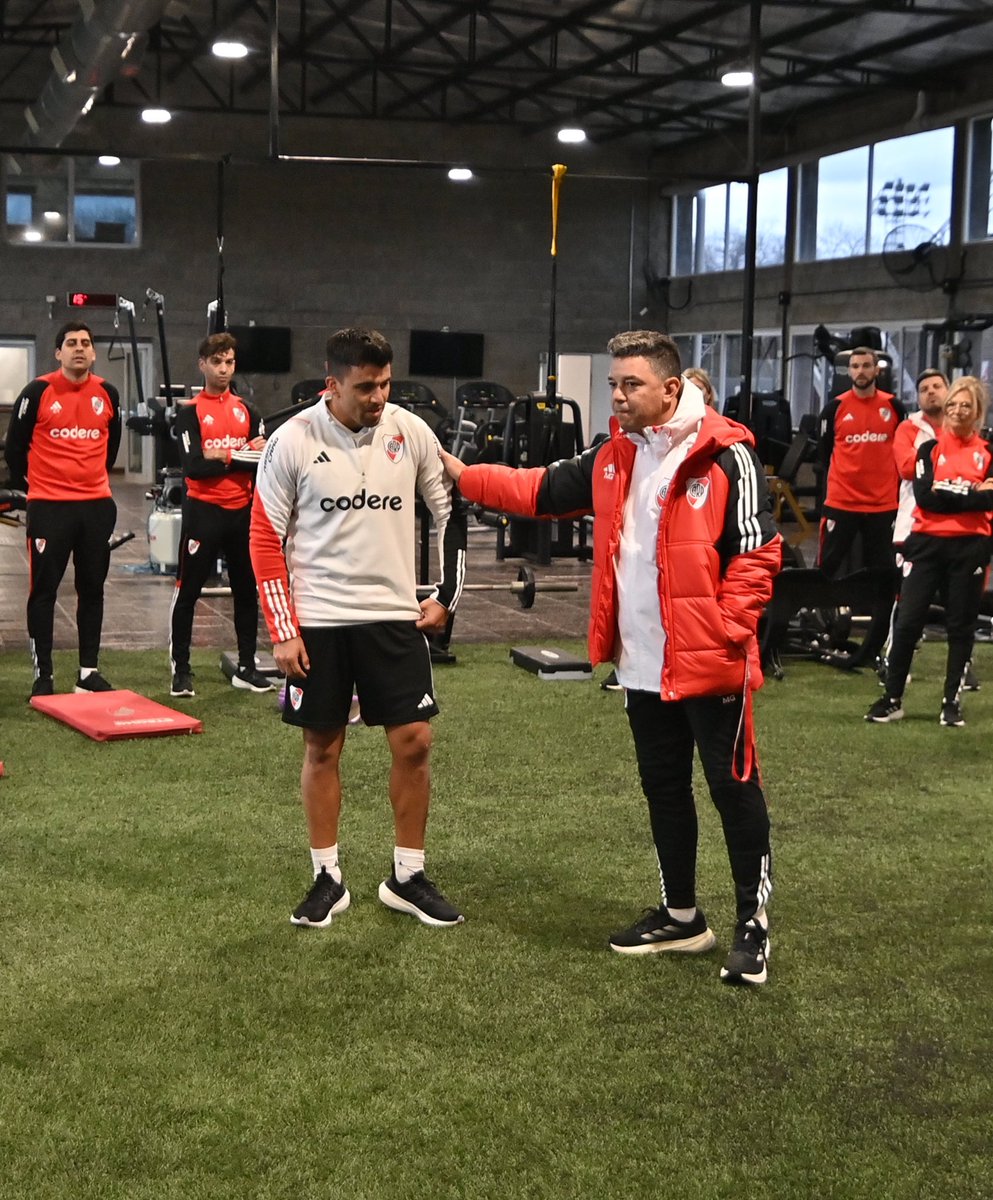 RiverPlate's tweet photo. ¡Bienvenido, @AcunaMarcos17! 🤩🤍❤️🤍 https://t.co/Zlnq9wAWfN