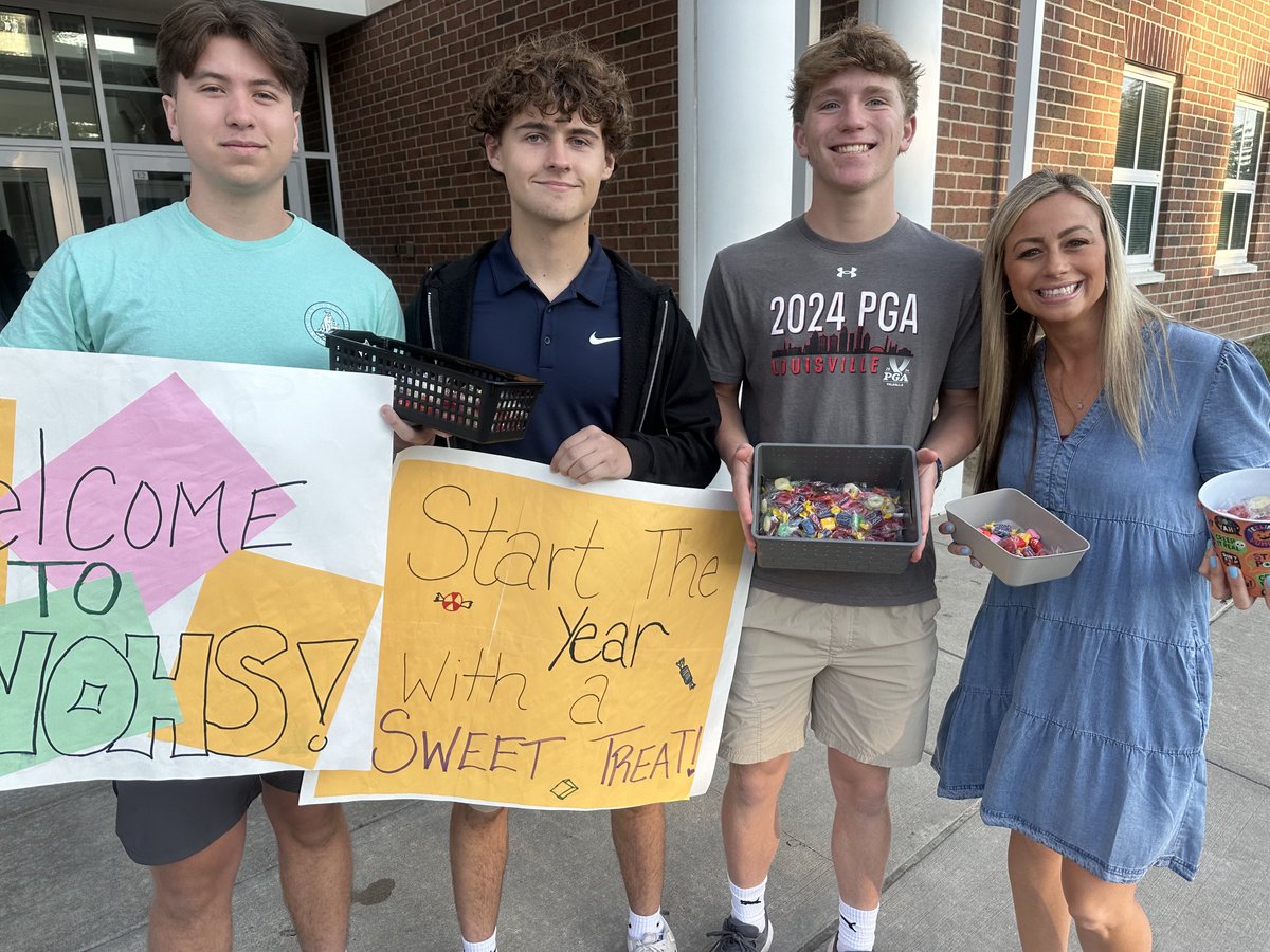 Welcoming party!🖤🧡🎉 Happy first day NOHS! ⁦<a href="/NOEagles/">North Olmsted Eagles</a>⁩ ⁦<a href="/NOCSEagles/">NorthOlmstedSchools</a>⁩ ⁦<a href="/KoontzNohs/">NOHS_koontz</a>⁩ ⁦<a href="/CounselorsNOHS/">NOHS Counselors</a>⁩ ⁦<a href="/RoshongNOHS/">Karl Roshong</a>⁩