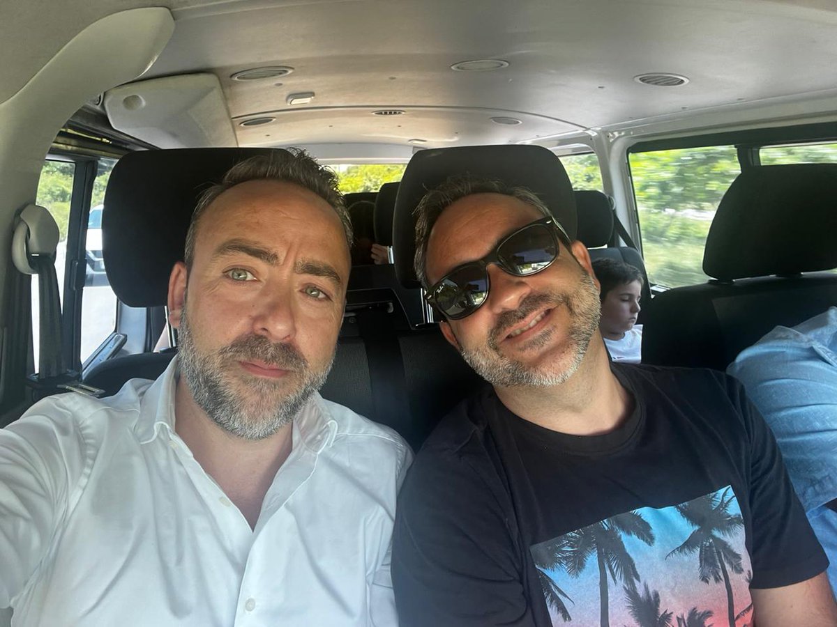 serranoPF's tweet photo. Quines vacances! Tete, gràcies per tot!! T'Estimem infinit! Ets una persona genial! Fins l'any que ve!!!@serranopv https://t.co/ztZhZvpCq0