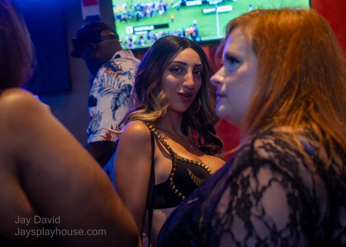 This weekend gonna be lit! If you want to see what @urbanXawards is all about, go check out last years<a href="/tag/miami"class="tags"><span>#miami</span></a><a href="/tag/whiteparty"class="tags"><span>#whiteparty</span></a><a href="/tag/xbiz"class="tags"><span>#xbiz</span></a>