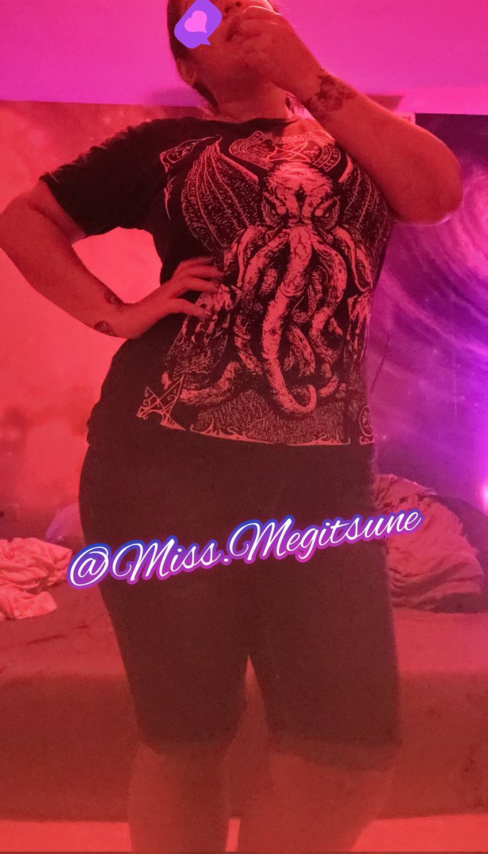 MegitsuneMiss's tweet photo. Así me veo durante el día 😇 https://t.co/Ft68N4qcNT
