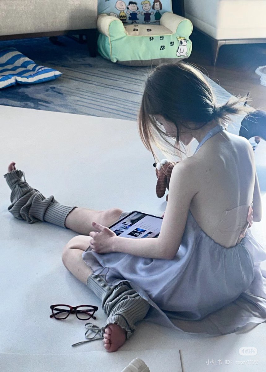 #ZhaoLusi updates Xiaohongshu