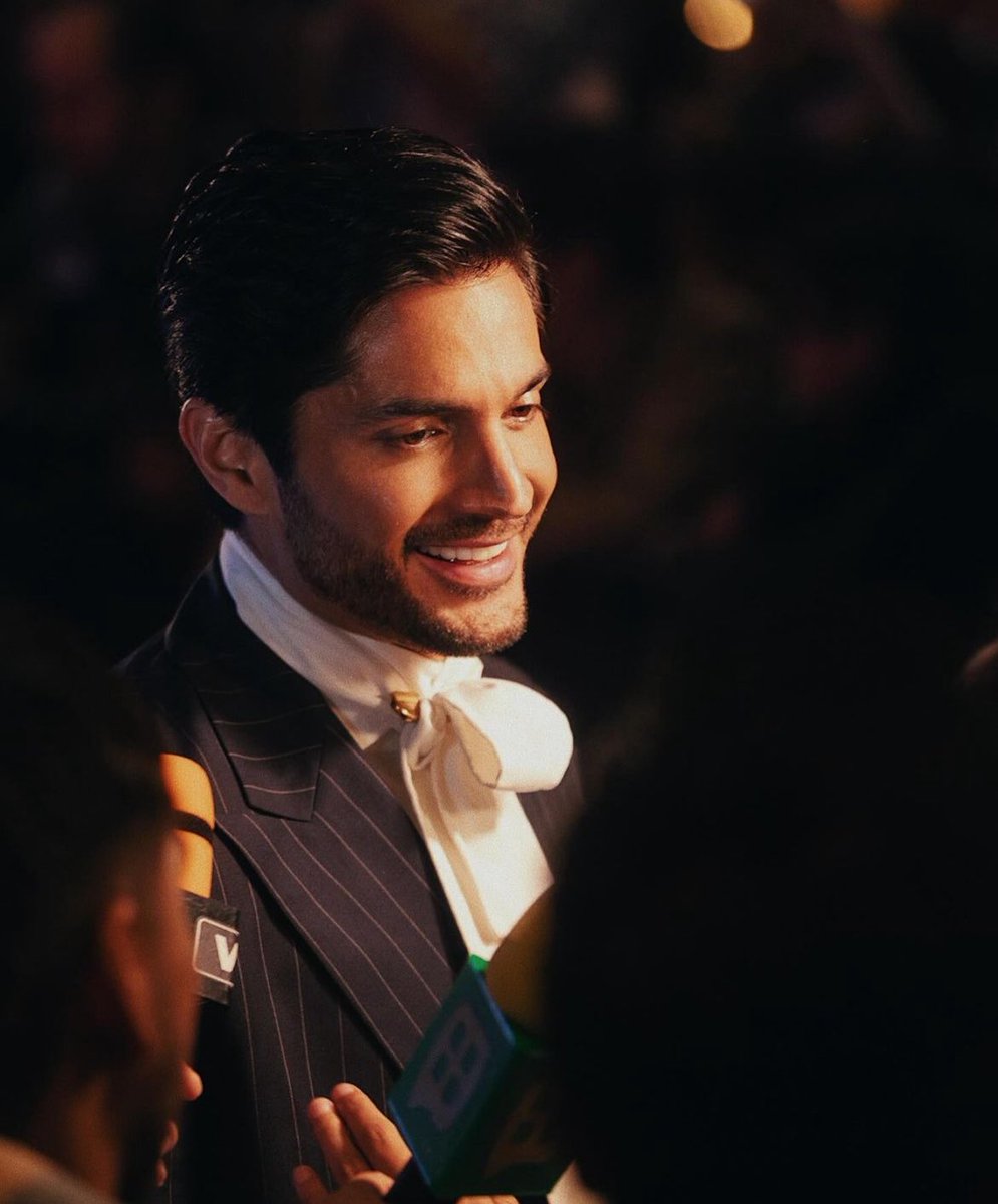 OMG, lo bien que se veía <a href="/danielelbittar/">Daniel Elbittar</a> en la premier