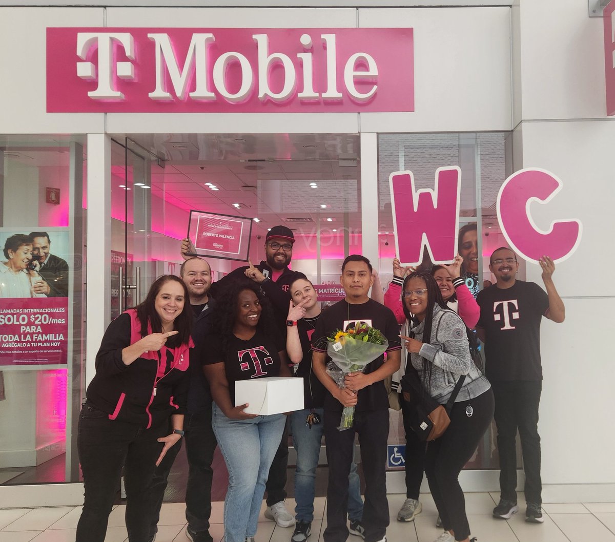 Congratulations to the Winner for  Winners Circle, Roberto Valencia, T1 Bay Area Southeast!  Celebrated for an AMAZING performance,  recognition is well deserved!!  <a href="/CandaceOverall/">Candace</a> <a href="/InMeeksOpinion/">Micaela Fryar</a> <a href="/rwashley1/">Rob Ashley</a> @MichaelThinger