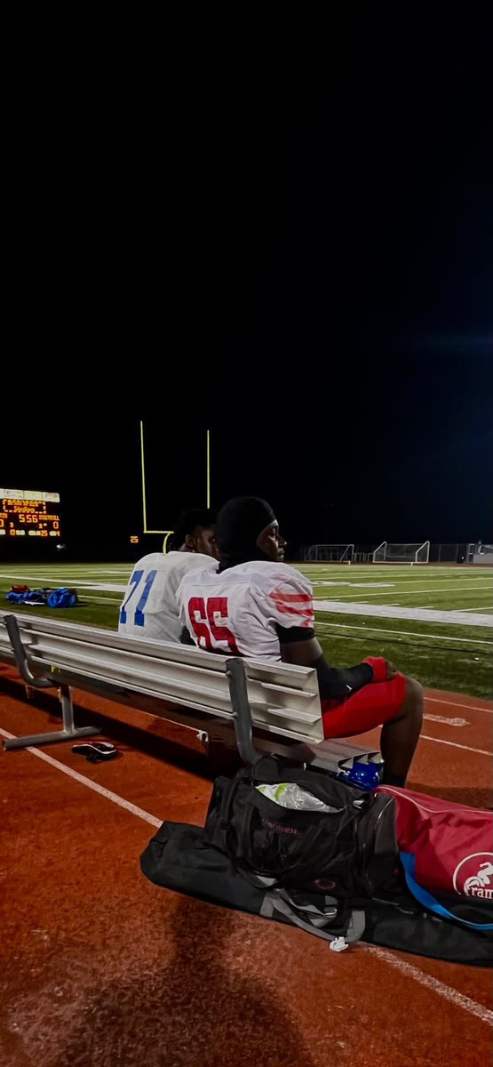 IhFlix's tweet photo. And boom just like tht WE ARE BACK!!!!@Coast2Coasttc @Duncanville_FB @DaRealCoachG @LGEEZY1999 https://t.co/LJg6fjVIIA