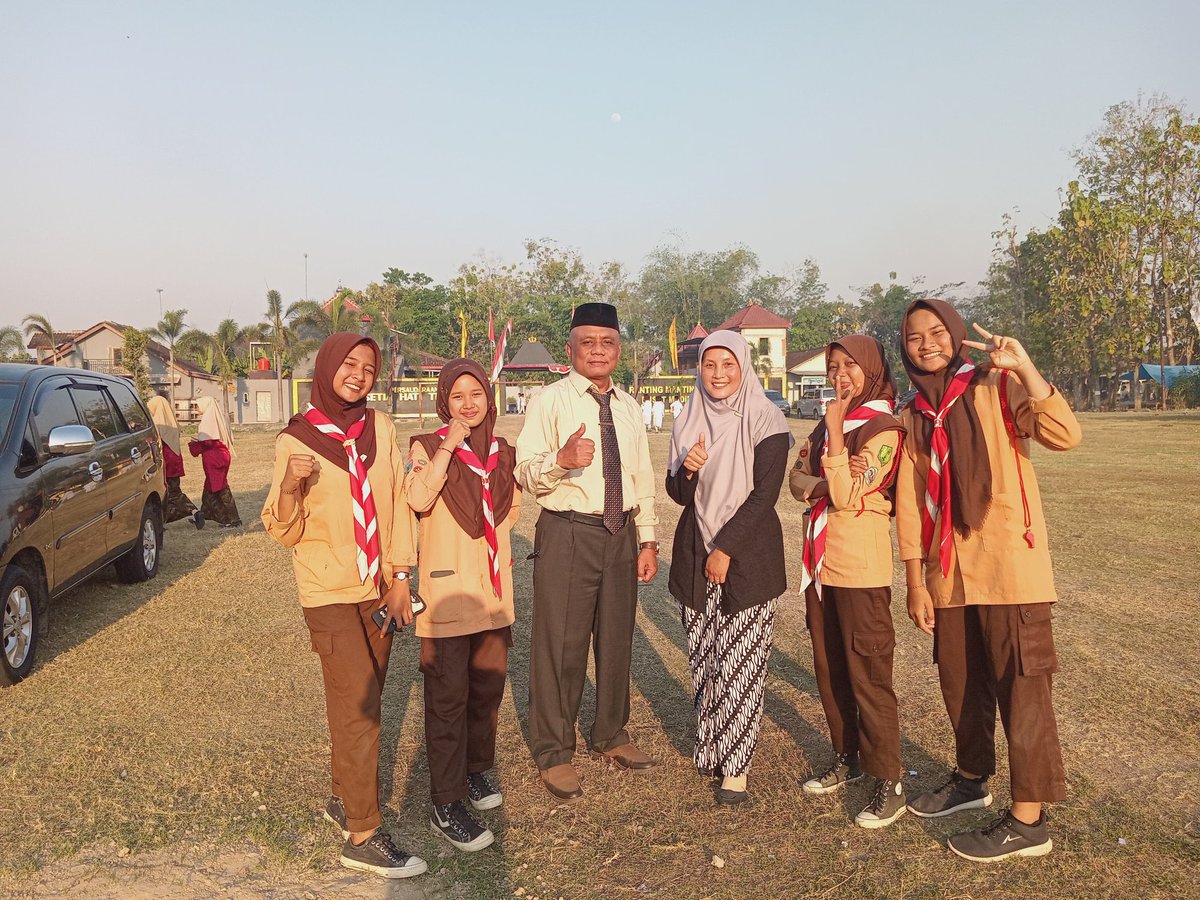 MUJIONOMONOT's tweet photo. Selfi dg para juara..mantab..! https://t.co/BBPtC5N8b3