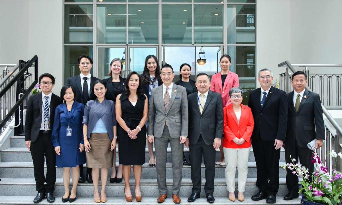 MFAThai's tweet image. FM @AmbPoohMaris welcomed and discussed with delegation from American Chamber of Commerce in Thailand #AMCHAM led by Ms. Ornkanya Pibuldham, AMCHAM President, on ways to promote trade, investment, and economic partnership between Thailand &amp;amp; U.S. that are mutually-beneficial.