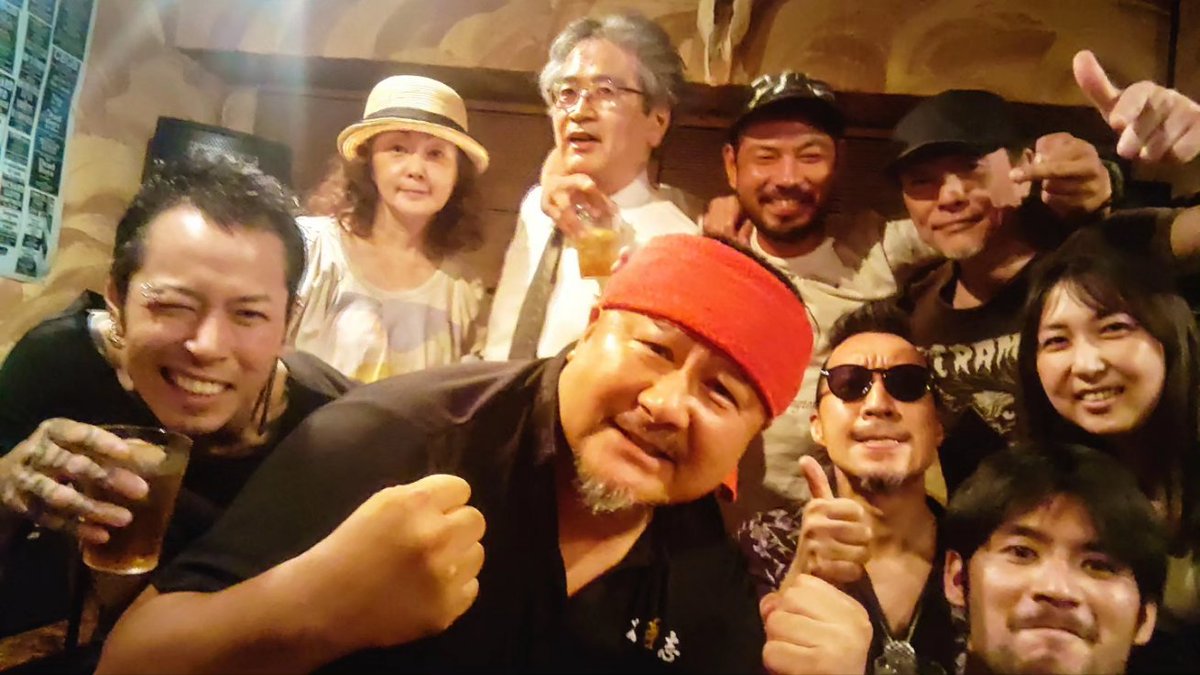 guillotine963's tweet photo. ギロチンテラー吼流魅KURUMI
8/23(金)【俺の独り言】
『感謝!歌舞伎町カバチヤ【男塾】1…8限目』
#吼流魅
#大和岳志
#平成虎吉
#BBalone
#トマーニョ
誰もが必殺の一曲を持つ男塾演者
火花散る歌合戦、真剣勝負が男塾弾き語りの醍醐味なのだ
#男塾 #弾き語り #guillotineterror #hardcore https://t.co/ZQH8jQXbeK