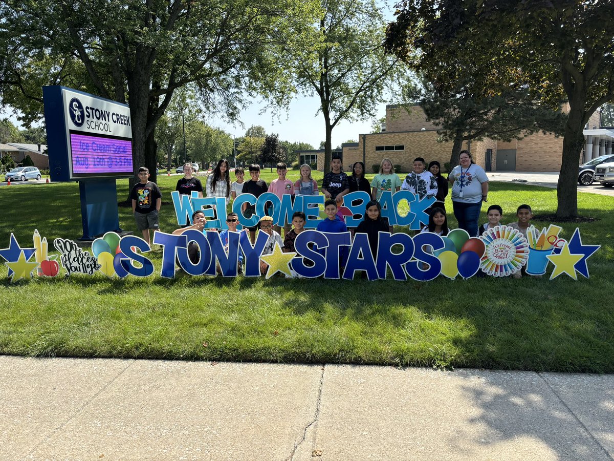 So excited to get to know my new fifth graders. We are going to have a marvelous year! Muy emocionada de conocer los nuevos integrantes de quinto grado. ¡Vamos a tener un año maravilloso! #weare126 #stony126 #5thgradetwi