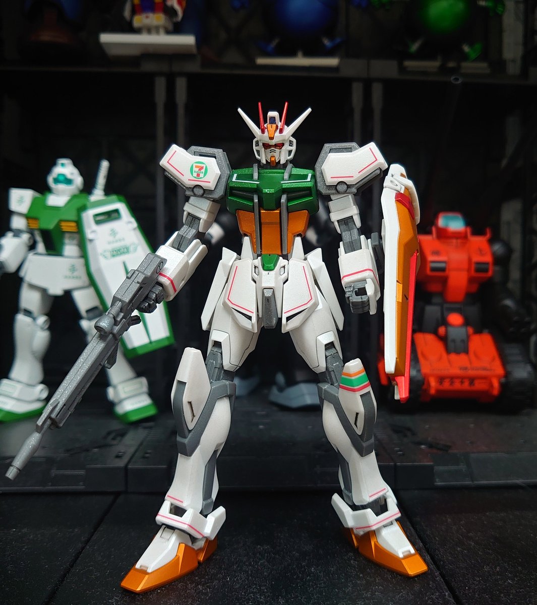 lamasan00's tweet photo. EG  ストライクガンダム完成しました

ホワイト部分は成形色にミラーパウダーを混ぜたトップコートをふいてます
その他の部分はキャンディ塗装に最後に艶消しクリア仕上げ
グレーの部分は少しだけキラキラパウダー

写真では解りにくいですが車のパールホワイトみたいな感じです

#ガンプラ https://t.co/mkIalHmyJL