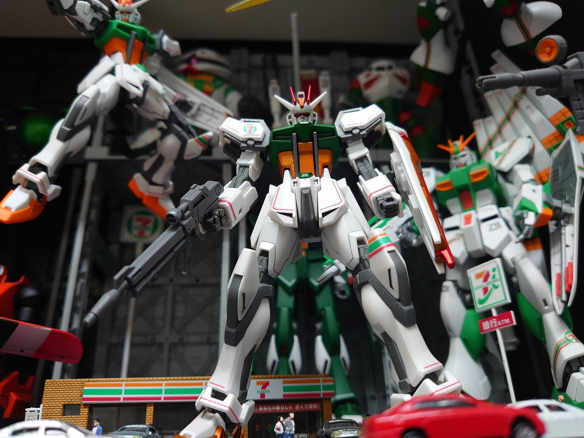 lamasan00's tweet photo. EG  ストライクガンダム完成しました

ホワイト部分は成形色にミラーパウダーを混ぜたトップコートをふいてます
その他の部分はキャンディ塗装に最後に艶消しクリア仕上げ
グレーの部分は少しだけキラキラパウダー

写真では解りにくいですが車のパールホワイトみたいな感じです

#ガンプラ https://t.co/mkIalHmyJL