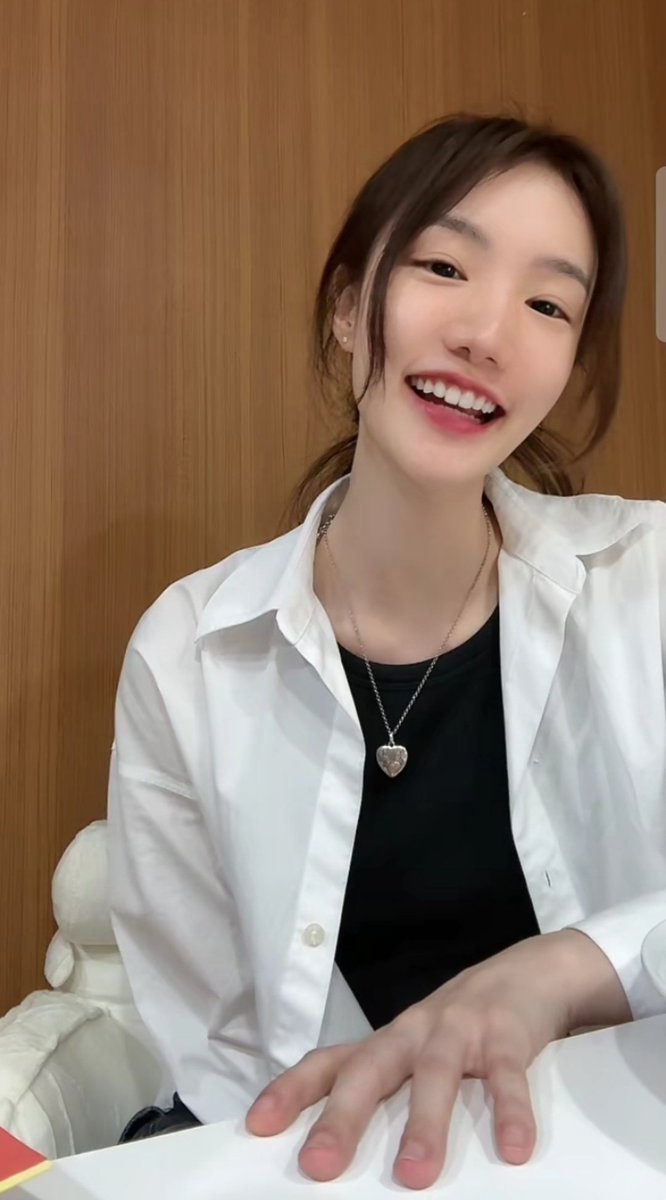 AA11Besties's tweet photo. ยิ้มเยอะๆนะคะพี่ตอม 💛

ATOM GOOD THINGS AHEAD 23
#atomapcy #konkonbabe https://t.co/wZDmeOFkRX