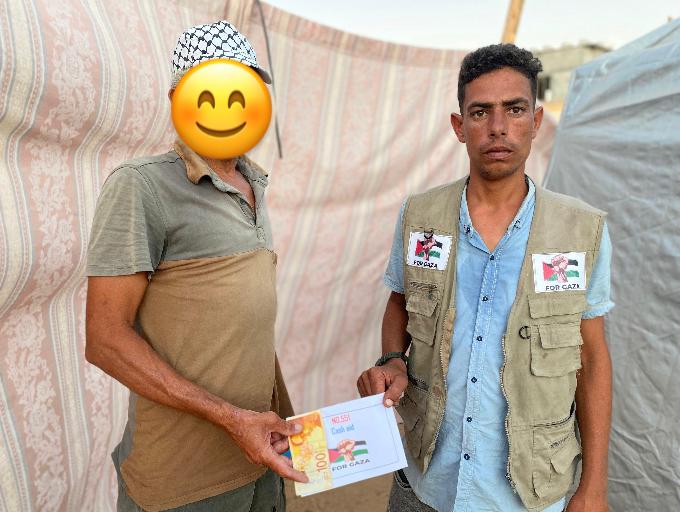 GazaDirectAid's tweet photo. Together to relieve Gaza, our team implements the cash assistance project for displaced families in the southern Gaza Strip 
https://t.co/Q0G6hxKfQ9
@rida_ehab https://t.co/kt5r3wRQp8
