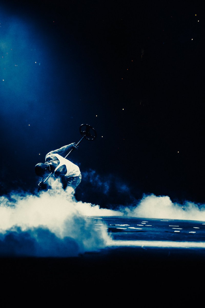 the_mcdub's tweet photo. Night 2 @Usher https://t.co/mGpXm6nrk1