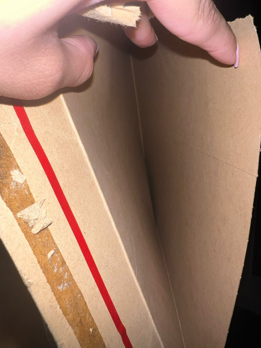 wadecreate's tweet image. someone at @FedEx literally stole my daughter’s package contents! this was a very important shipment to return her key fob to the apartment. they actually delivered an empty envelope. 🤬
