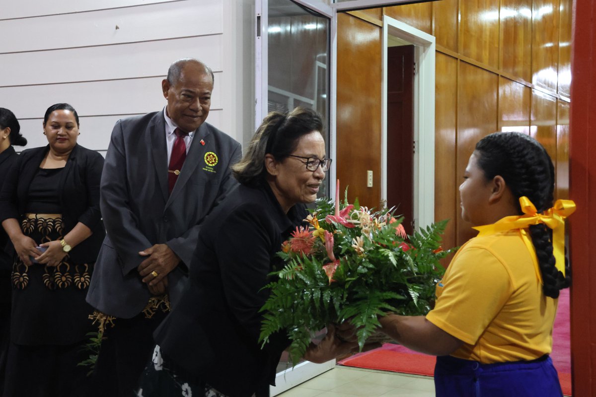 ForumSEC's tweet photo. #PIFLM53
The President of the Republic of the Marshall Islands H.E Hilda Heine, President of the Federated States of Micronesia, H.E Wesley Simina and Palau’s Minister of State Hon. Gustav Aitaro arrive in 🇹🇴ahead for the #PIF Leaders meeting. 
#TransformativeResileintPasifiki https://t.co/5V0Psvyd5V