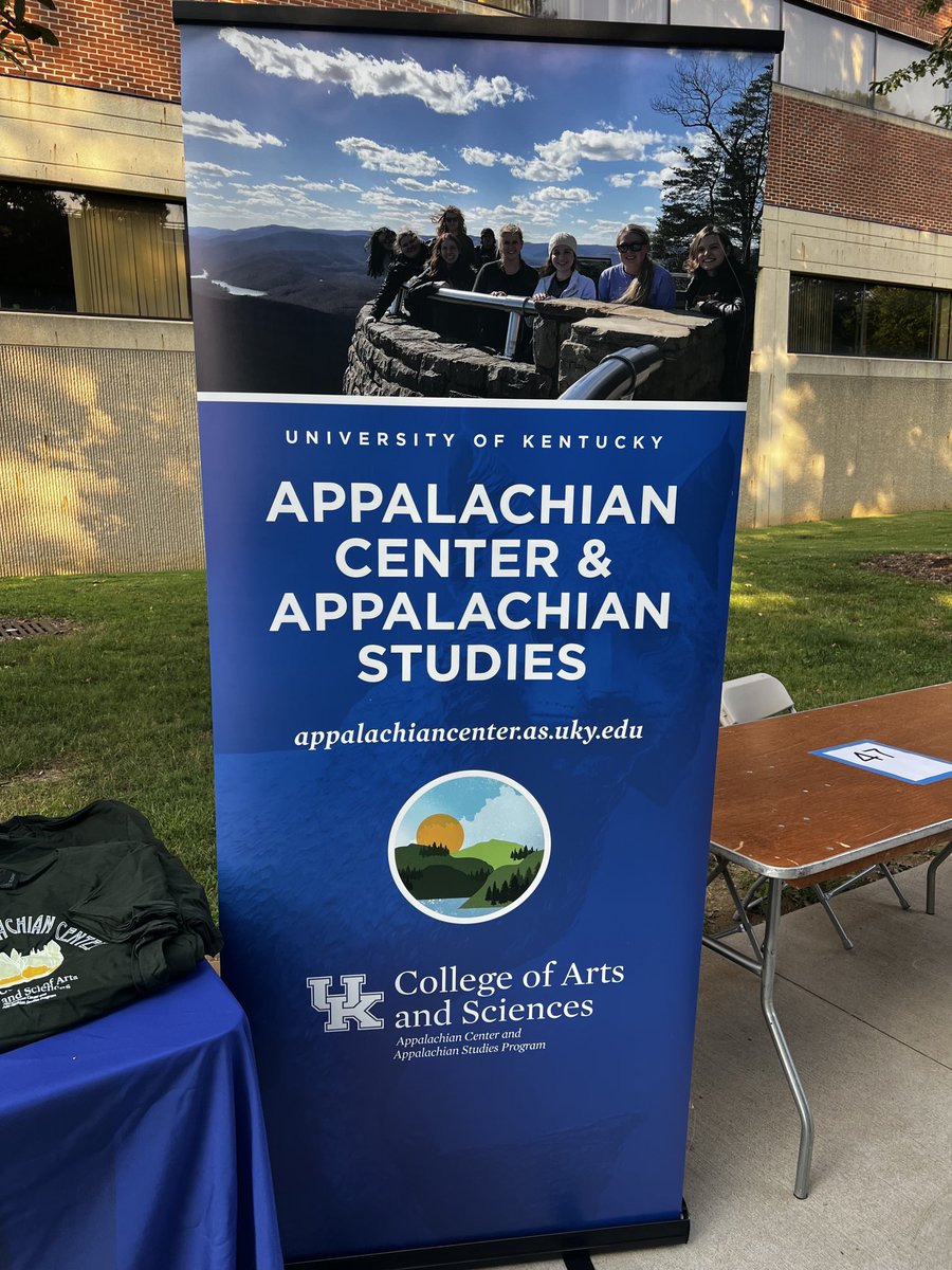 profkakie's tweet photo. Appalachian Studies certificate in Arts&amp; Sciences! #kweek https://t.co/5pvJLfZYfR