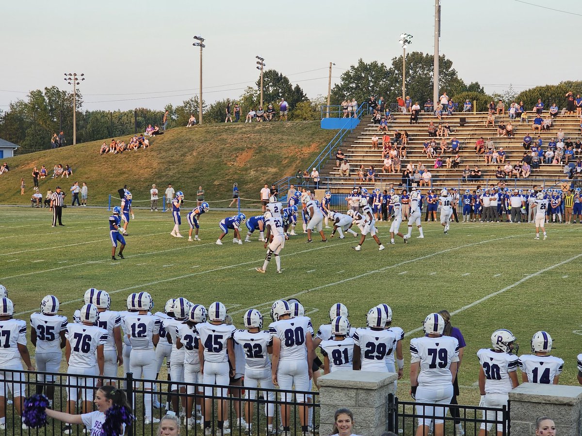 NavyRedneck's tweet photo. High school football time in Tennessee!!  Portland/White House rivalry isn't what it used to be but I still hate the Devils.  #PantherPride #GoPortland https://t.co/9HqIRCiU8I