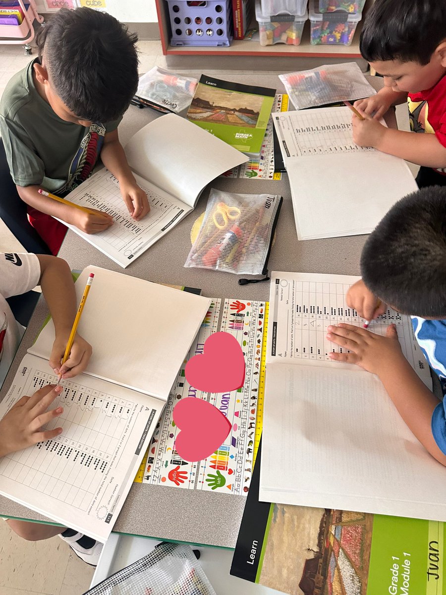 MsKiarasClass's tweet photo. Ready, set, sprint! They are getting so much faster with our Eureka sprints day by day. 🔢📝 #DiamondsShineBright https://t.co/hZ3C2nkCW8