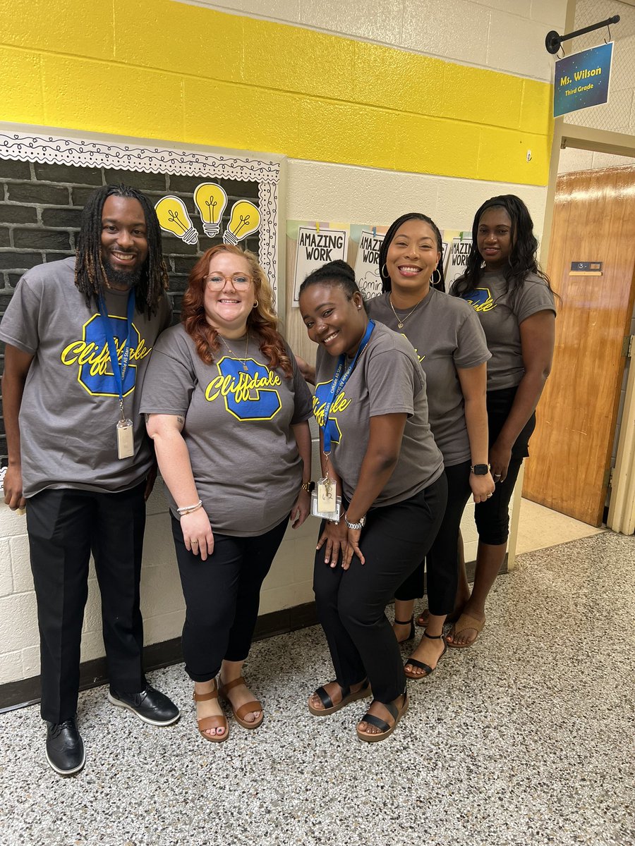 ashwilsonedu's tweet photo. Ready for another great year at Cliffdale! 💛🩵💙 https://t.co/znUbKsLFPQ
