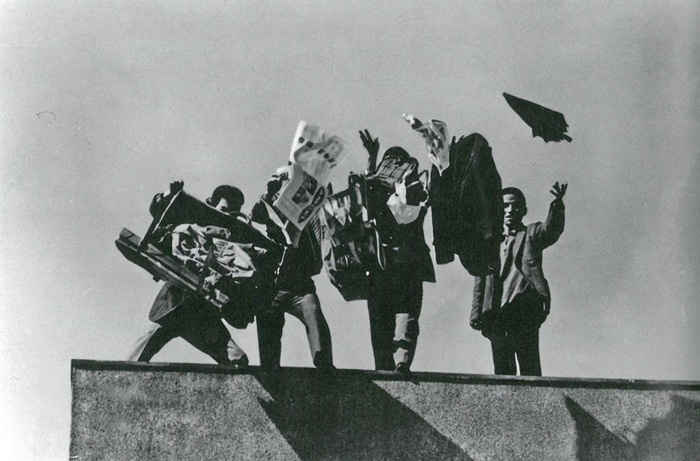 高松次郎、和泉達、赤瀬川原平、風倉匠 
《ドロッピング・ショー》
1964 