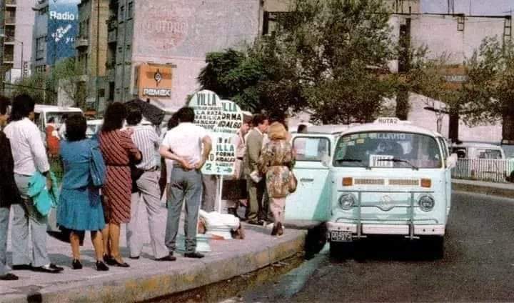 VictorSanoro's tweet photo. Extinto transporte en la ciudad.
#acolor #GDLAntigua 📷 https://t.co/344UdKRCZL