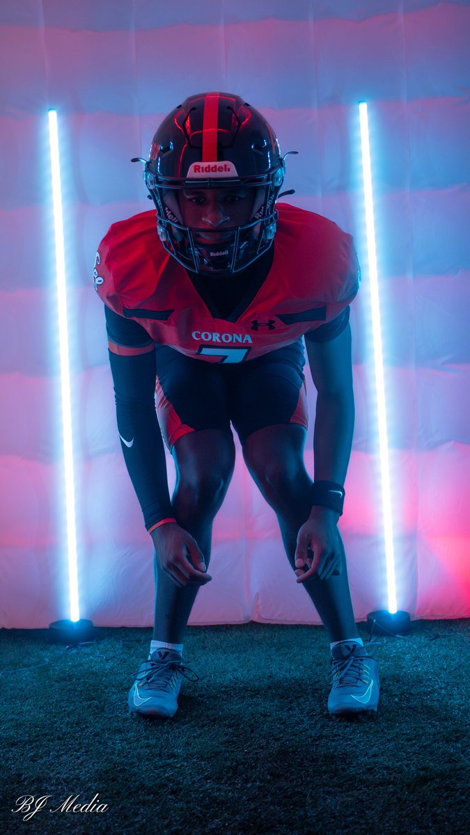Defensive Underclassman of the Year

Anitoni Tahi, Basha DL
Devin Taylor, Centennial DB
Greg Riddell, Brophy LB
Jamar Patterson, Corona Del Sol ATH
Maxwell Miles, Central ATH
Mikyal Davis, Desert Edge DB
Nas Eason, Higley DB
Ryder Noche, Brophy DB
Talan Scott, ALAQC LB

(11/?)