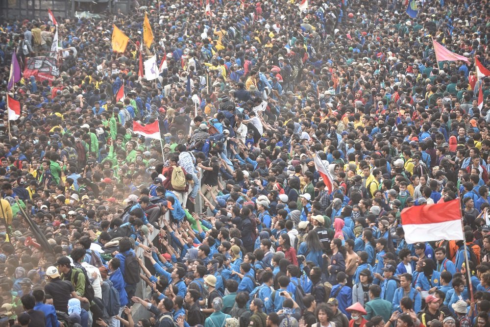 Jakarta streets have long been used to contest &amp; challenge state power: 74, 98, 2012, 24. The symbolic &amp; political impact of  demonstrations, including yesterday, will be greatly diminished however, once national government moves to Nusantara, a city designed by/for the powerful