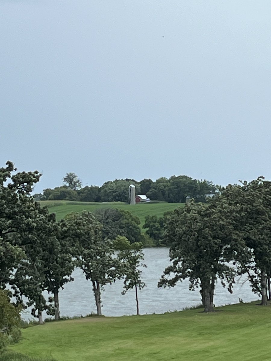 tonkatimb's tweet photo. Just for you.  @Chris_Hawkey @rocketclubband #silos https://t.co/q7DYq3rJsh