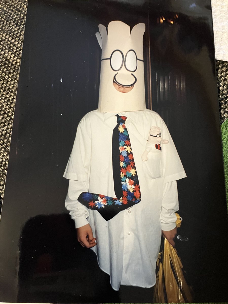 TheColePerry's tweet image. Wow forgot that this happened circa 1998.

(unfortunately the Dilbert author turned out to be not a cool dude, even if the comics still [mostly] make me laugh)