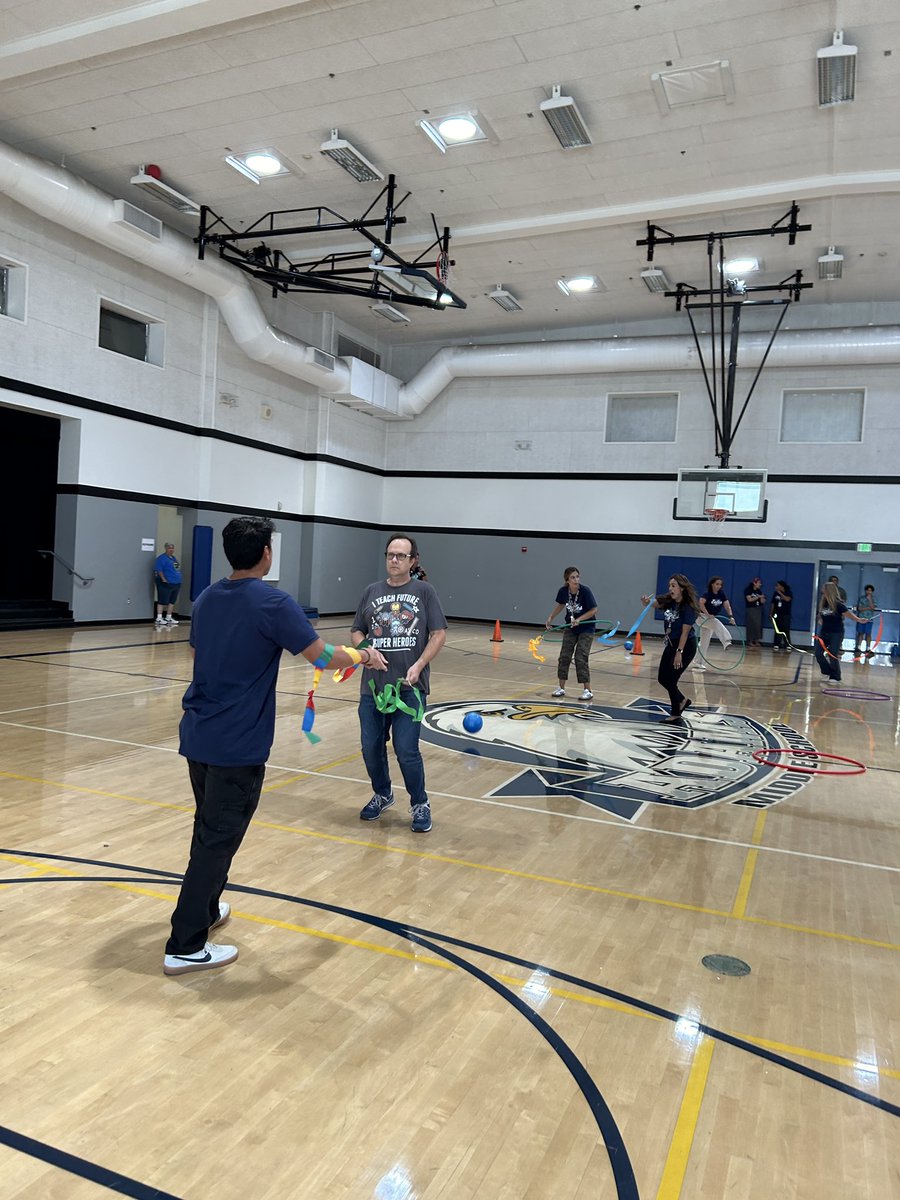 Andrew Estrada (@mrandrewestrada) on Twitter photo First day looks a little different at <a href="/AdamsMSEagles/">Adams Middle School</a> Back To School Celebration! #AMSsoars 🦅 First day looks a little different at <a href="/AdamsMSEagles/">Adams Middle School</a> Back To School Celebration! #AMSsoars 🦅