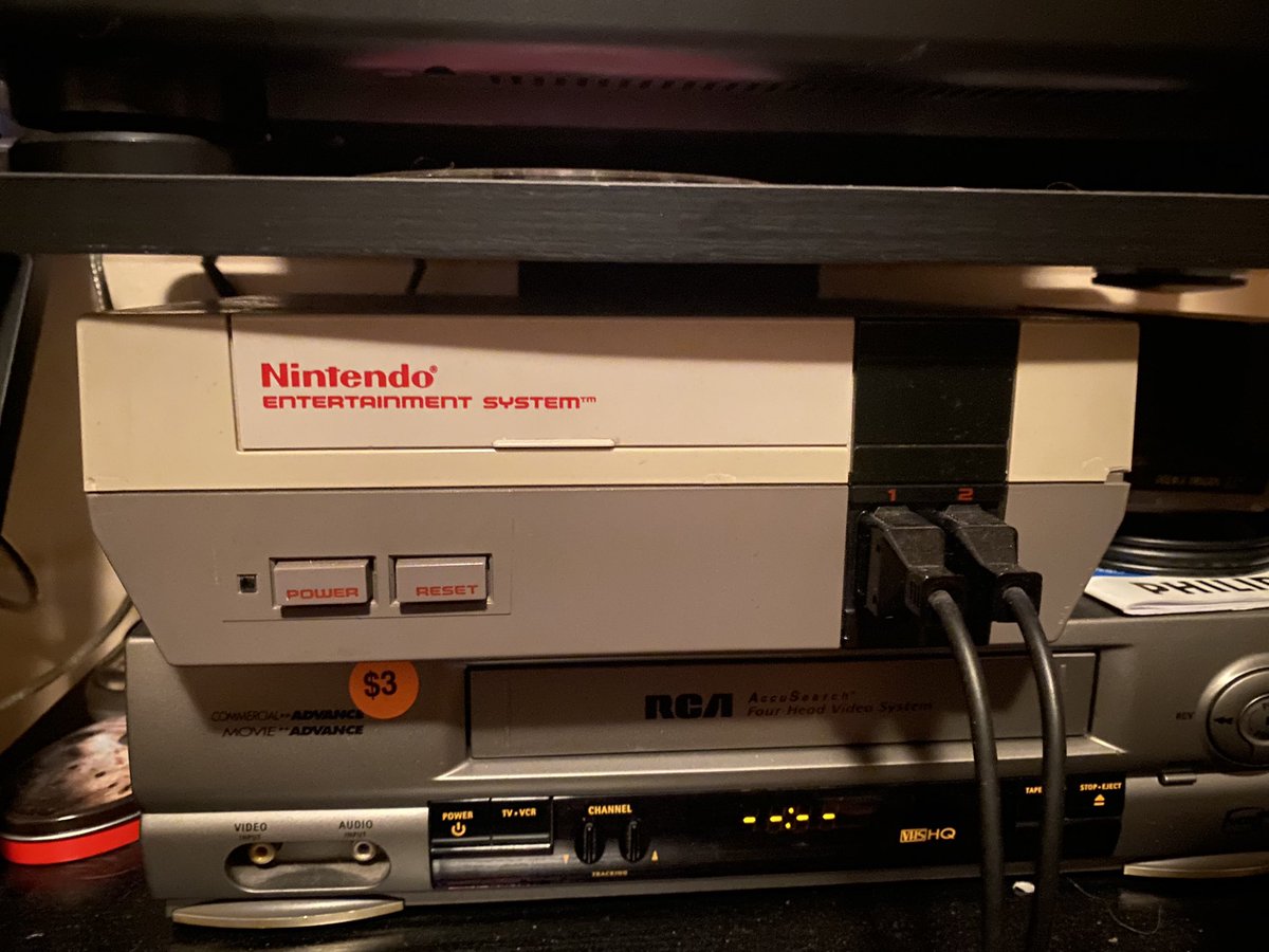 BeardedAmish's tweet photo. Time to cure the blues with some Tecmo Super Bowl
#originalnintendo https://t.co/oMHDNrR8In