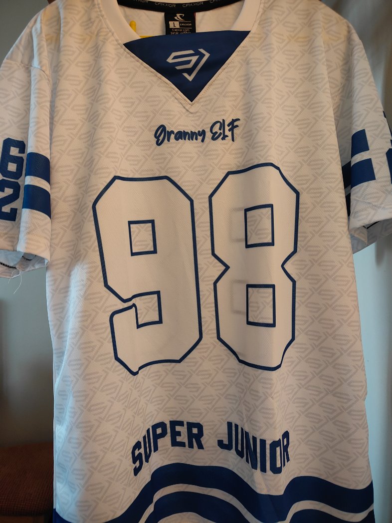 lalayongin987's tweet photo. Thank you @RacunELFMy ,
The material is so nice and I love it. Arrive yesterday so I wear it today. (Thank you for the freebies too)💙 https://t.co/SFd146GwnU