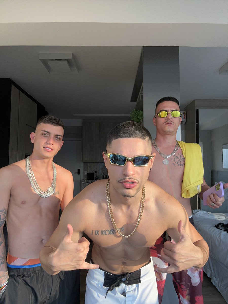 bfmg_vzds's tweet photo. Não perdi tempo já botei todo conteúdo no meu grupo🔞🤭👇

LINK DO GRUPO: https://t.co/n4tCYT2OOi

#viral #viralizou #vazados https://t.co/6O9Y5OnzVQ