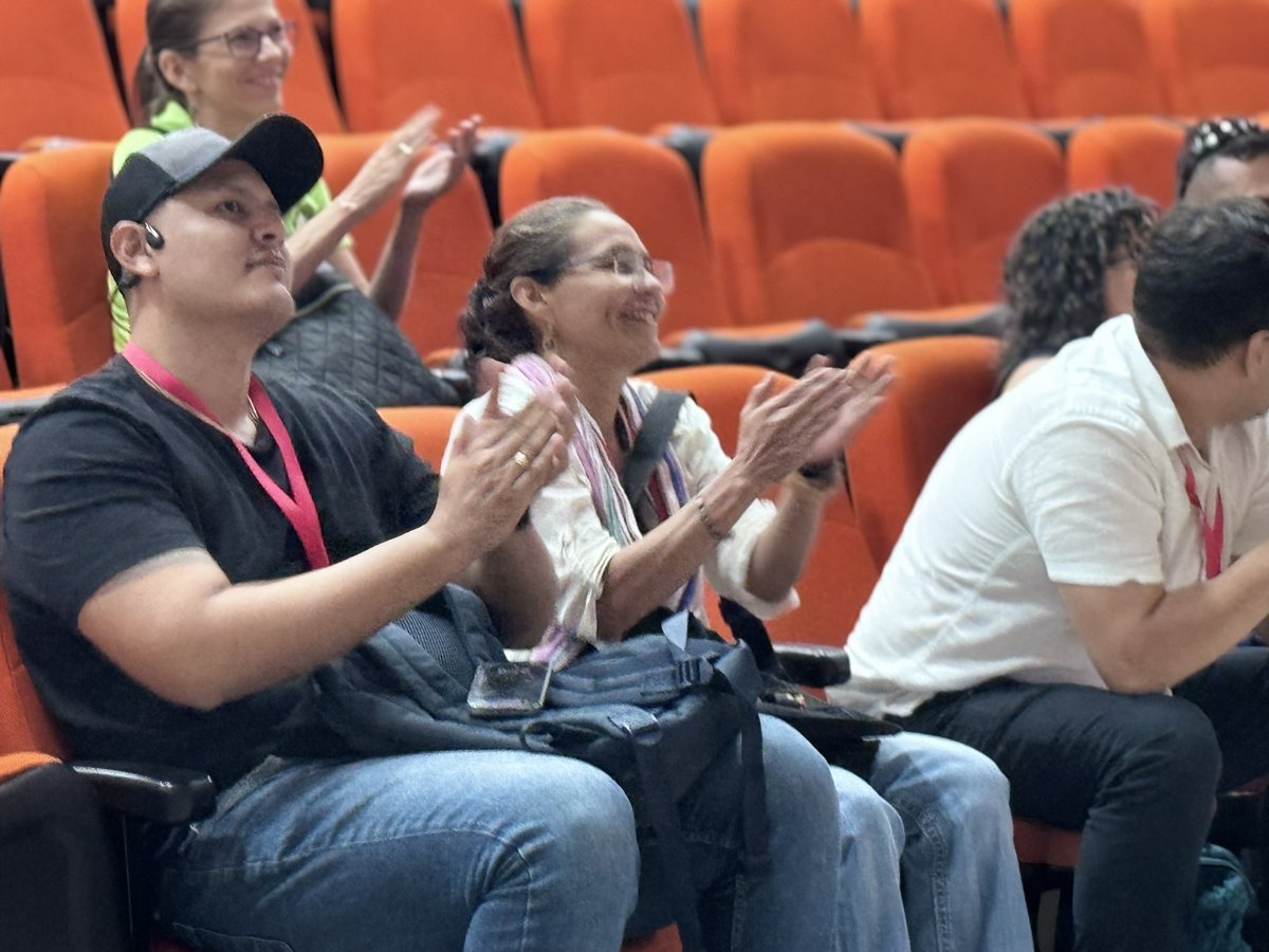 BAM_Bogota's tweet photo. 🎬 Así finalizo la agenda de nuestro segundo día en #BAMYopal, nuestros asistentes aprendieron nuevas formas de relacionamiento para aplicarlo en sus proyectos y seguir creciendo en la industria audiovisual.
#BAMYopal #CineColombiano #BAM #BAMRegiones https://t.co/t6ilGcwZTm