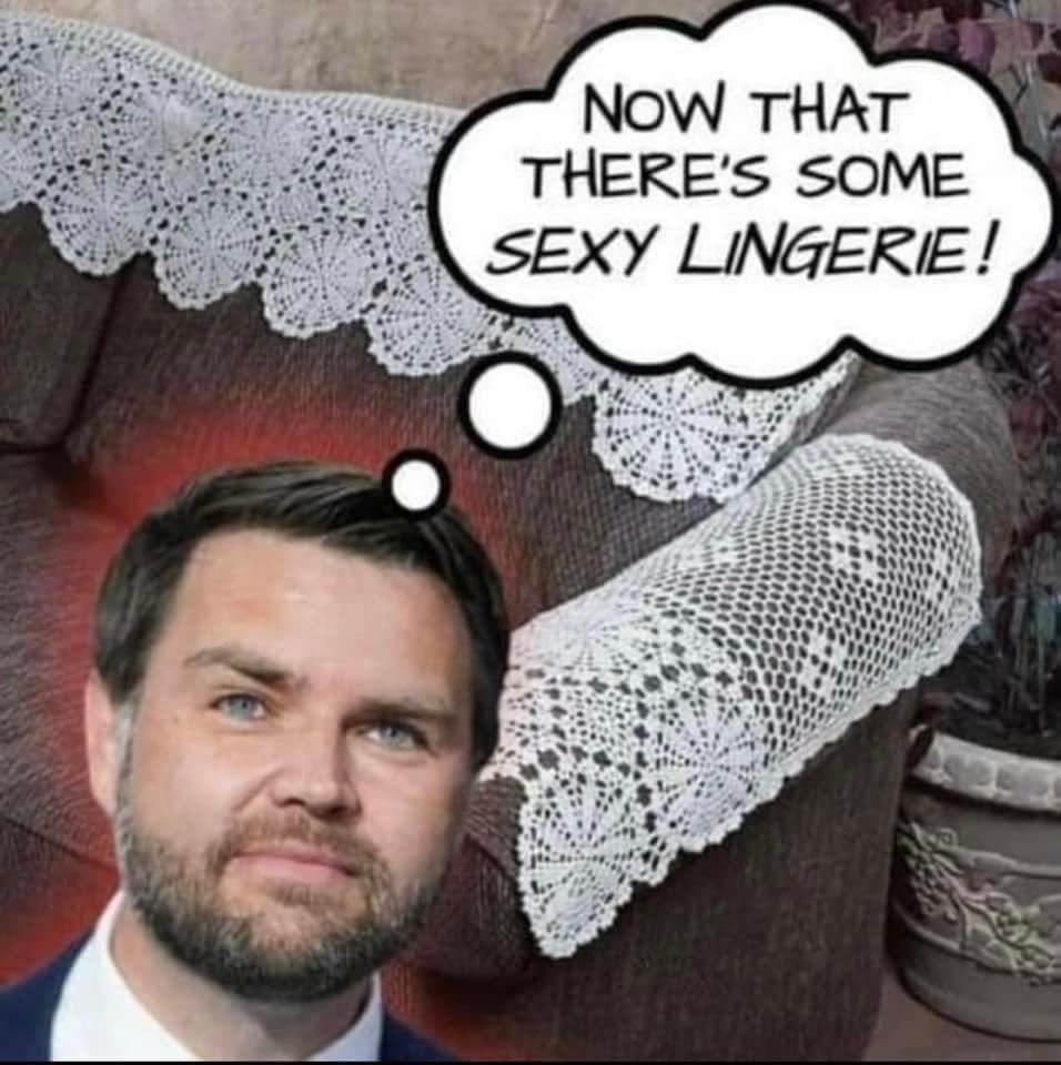 elchicanomarine's tweet image. 😂🤣😂