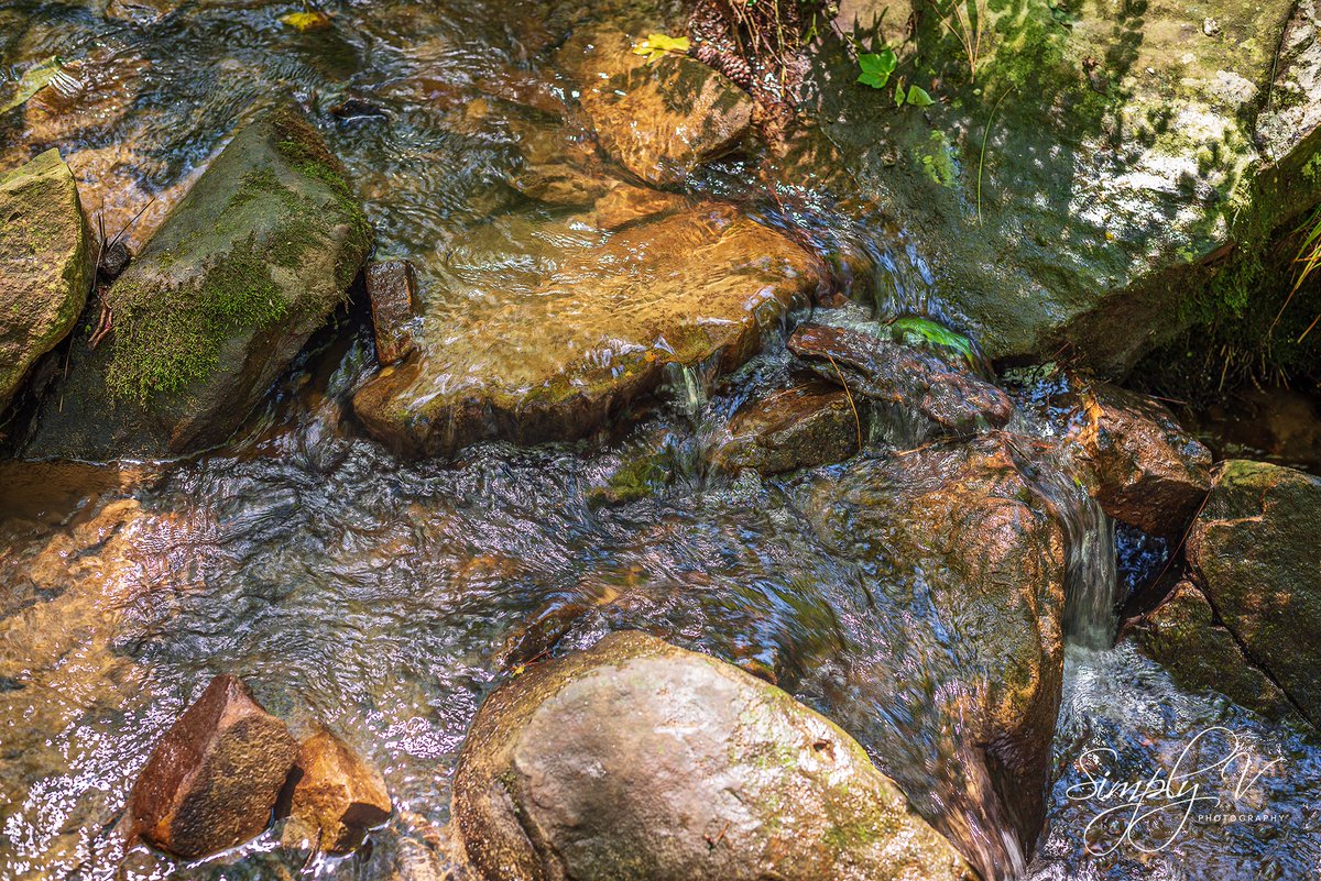 Victorious_1_'s tweet photo. Share or QP a photo of running water 🌊 https://t.co/Sp3OtNlQz9