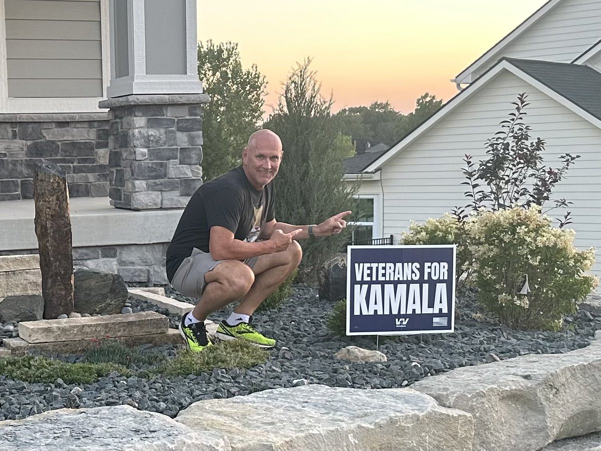 Oh… the HOA gonna lose their shit over this one 🤣 Red Iowa is not fond of us liberals.  Thank you <a href="/votevets/">VoteVets</a> for the great yard sign.  LFG <a href="/KamalaHarris/">Kamala Harris</a>