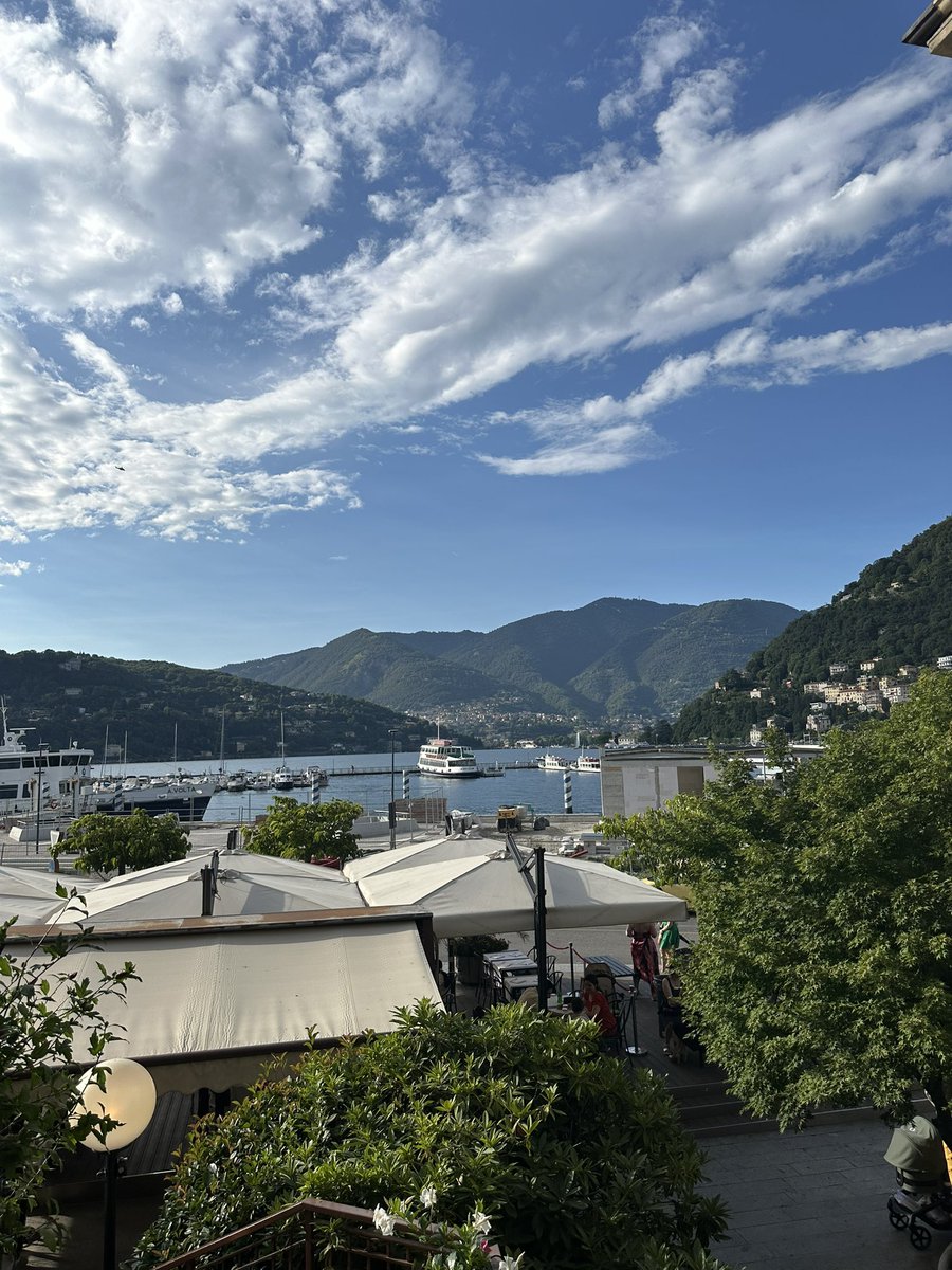 Int8a1's tweet photo. Como 🇮🇹 https://t.co/oW4yvhOi5m