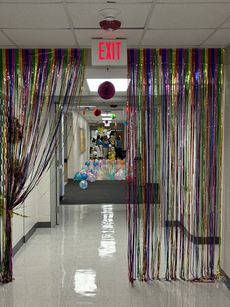 GCSD_Westelem's tweet photo. 4th and 5th Drop Off Supplies Night was a hit! The 4th and 5th grade teams are all set and can't wait to welcome our amazing students tomorrow! Let's make it a fantastic year! π #BackToSchool #ExcitedForLearning https://t.co/TrPMWPjLsY