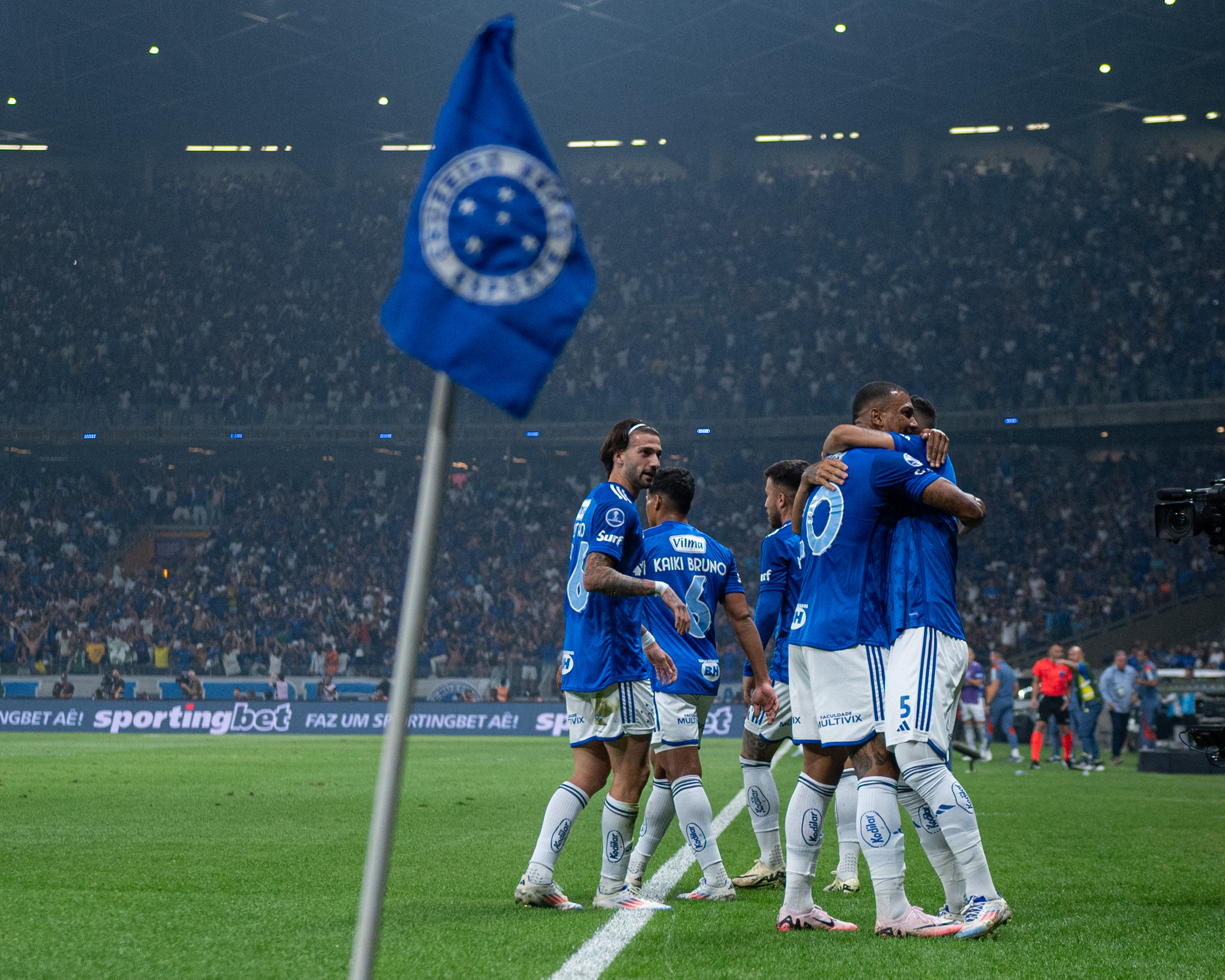 GVoPAOzWMAAHUZB?format=jpg&name=4096x409