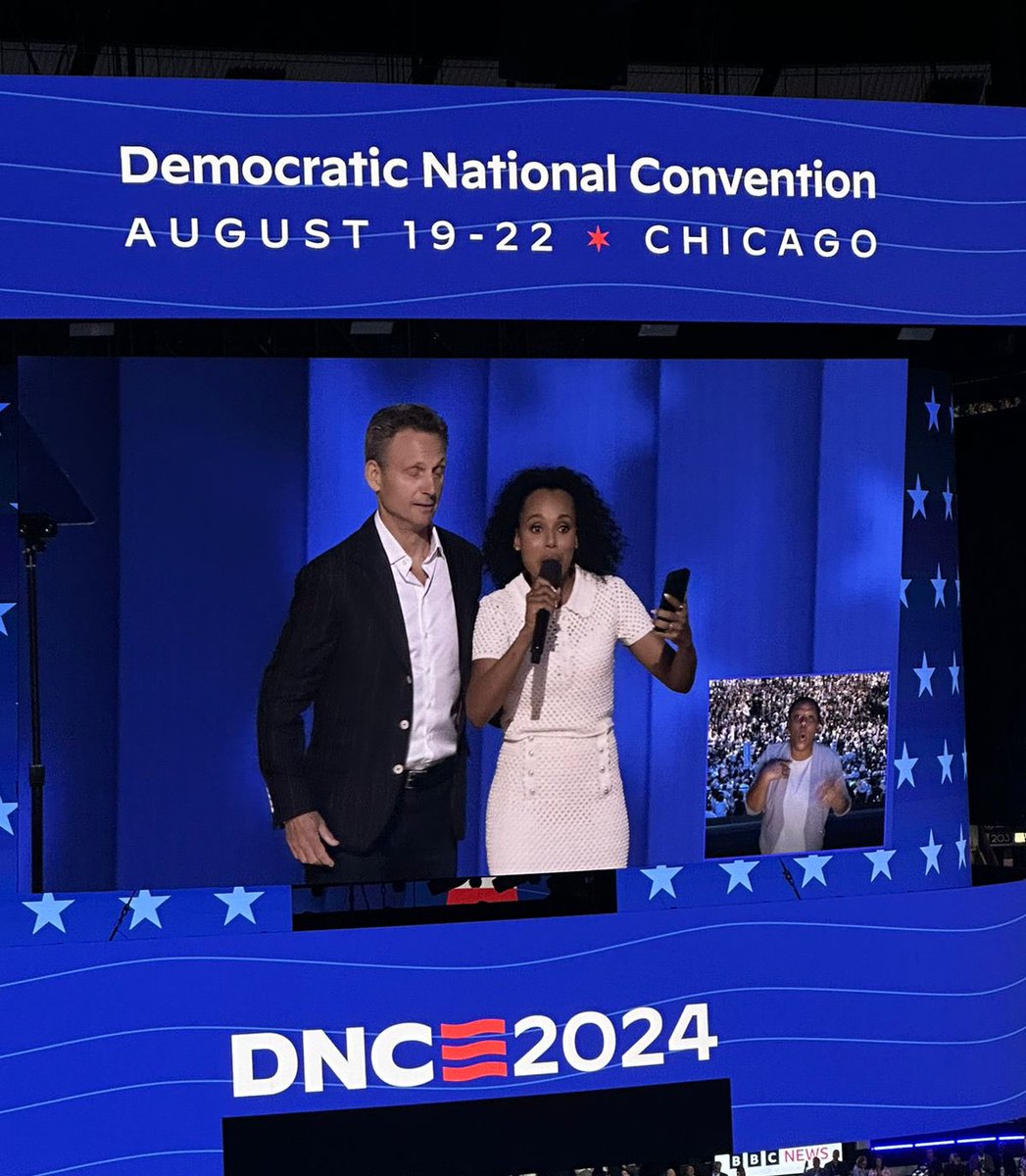 PopBase's tweet photo. Olivia Pope brings out Fitz Grant at the Democratic National Convention. https://t.co/vixZCaV71C