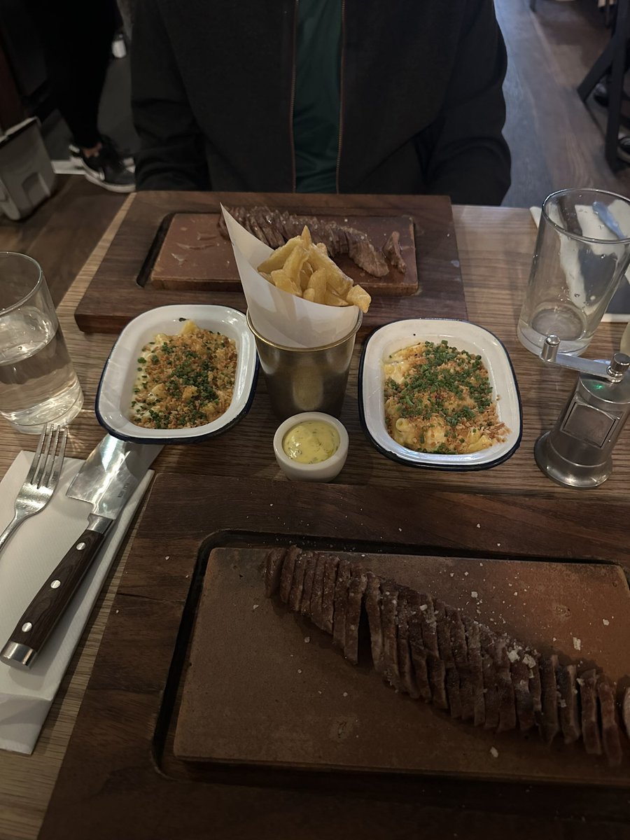 Int8a1's tweet photo. London 🇬🇧 https://t.co/bJx4ZB2X97