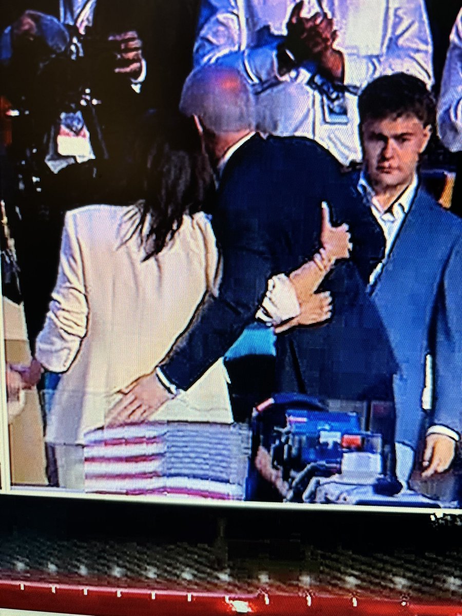LisaErwin13's tweet photo. @seanhannity What do you think about this action? @realDonaldTrump #VoteRedToSaveAmerica #Trump2024 https://t.co/DdXCGvKlaY
